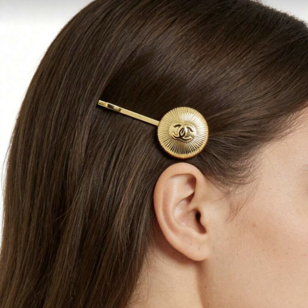 Chic Chanel CC Gold Hair Pins